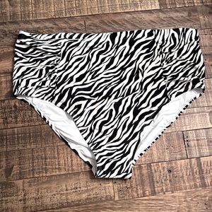 SUPER CUTE Plus size - Old Navy Zebra Stripe Bottoms